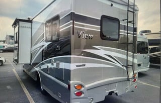 The Best View - 24 ft. Mercedes Winnebago View