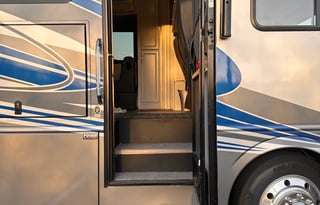 2022 Holiday Rambler Vacationer 35K
