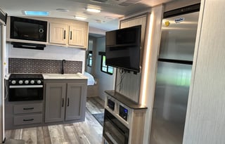 2022 Heartland Sundance Ultra Lite 294BH