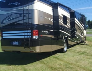 Newmar Canyon Star 3953