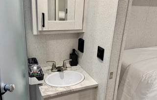 Rhonda The Road Queen - 2022 East to West Entrada