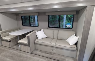 2025 Coachmen Catalina Summit Series 8 261BHS