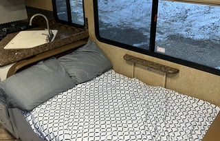 "Lucy" 2014 Thor Motor Coach Four Winds 26A