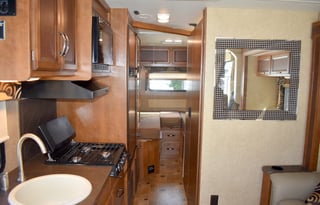 2014 Thor Motor Coach Vegas 24 1