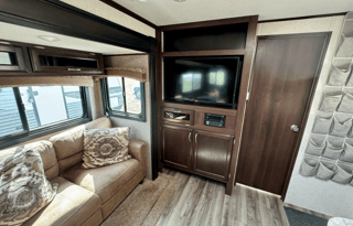 2018 JayFlight 284BHS 0324