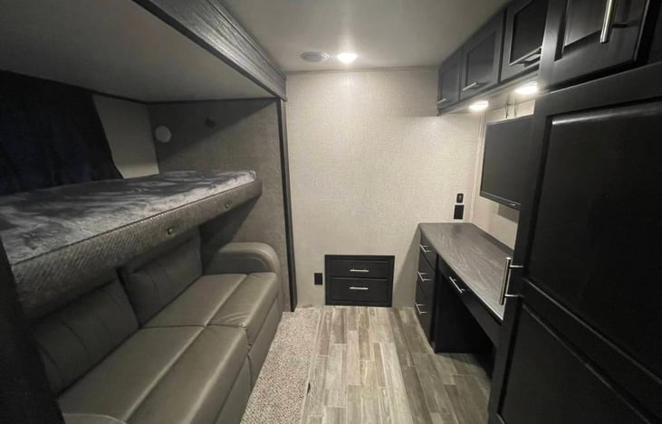 2nd Bedroom / Office