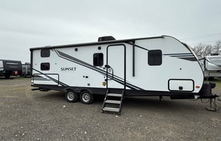2019 Crossroads Sunset Trail Super Lite Bunkhouse