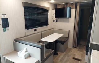 Clipper has room for the family.