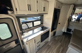 Daniel’s Family & Pet Friendly Thor Gemini AWD23TW