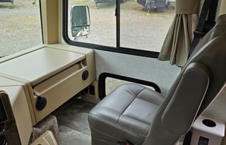 2022 Thor Windsport!  Road Trip Dream Coach!