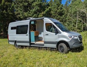 Mercedes Sprintervan Custom Build