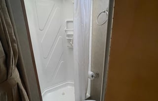 2009 Fleetwood Enterprises Inc. Icon 24d