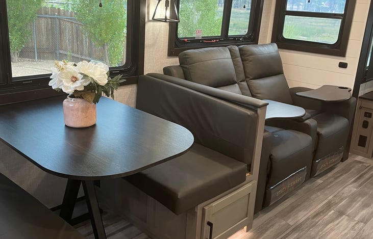 Dinette & Theater Seating