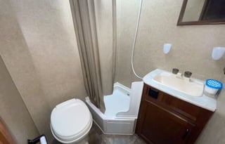 Fully Stocked Jayco | Easy Tow & Sleeps 6