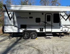Winnebago Minnie Winnie 25B