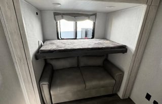 BRAND new 2024 5th wheel King bed,loft ,sleeps 9