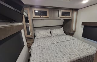 King bed☆Reclining sofa☆Large bathroom