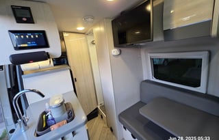FOUR TENS- 2025 Thor Motor Coach Tranquility 19M