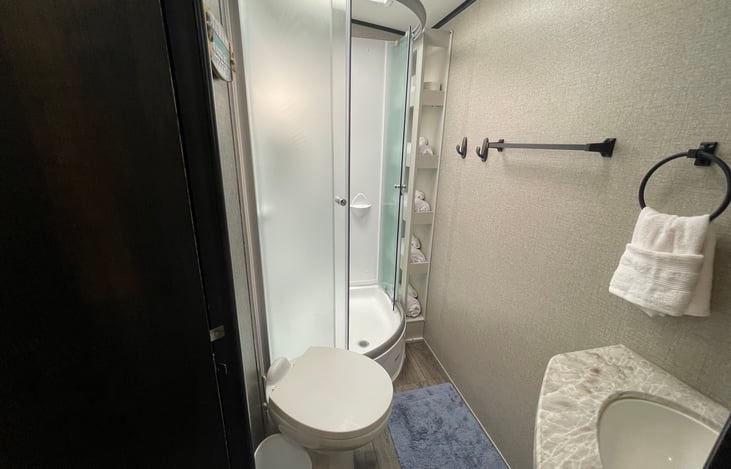 Shower with plenty of space