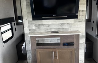 2022 Dutchmen RV Coleman Lantern LT Series 262BH