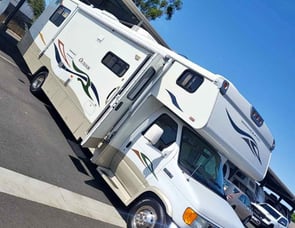 Winnebago Outlook 31C