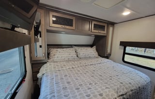 King bed☆Reclining sofa☆Large bathroom