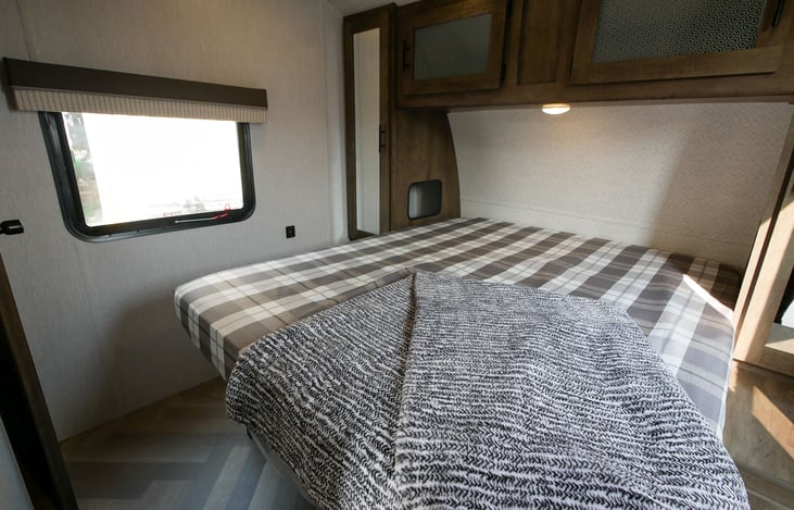 Master Bedroom with Queen