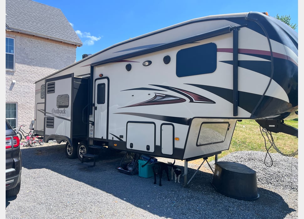 Fifth Wheel rentals in Seymour