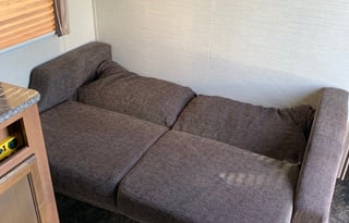 2016 Keystone Springdale w/lots of amenities included!!