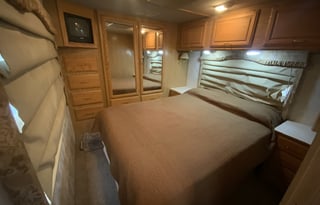 2000 Fleetwood RV Bounder