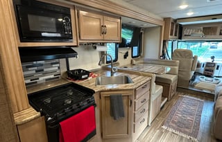 Adventure Ready Class A RV | Sleeps 4 | Chicago