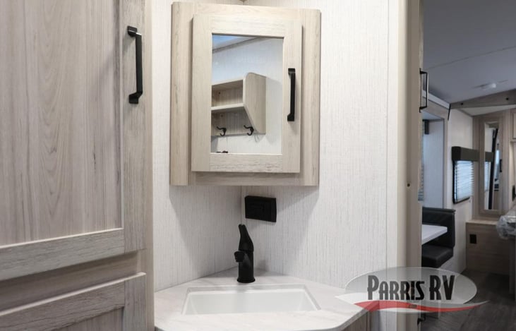 Much storage for personal care items in the bathroom