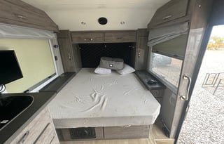 Black Series HQ17 - Go Anywhere Camper
