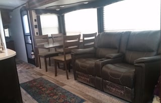 **SPACIOUS**-  King Bed - Delivery Only- Lg Kitchen