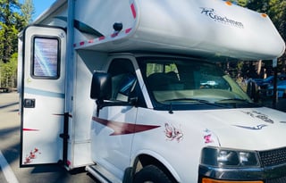 Coachmen Freelander 21QB + free Enter Yosemite NP