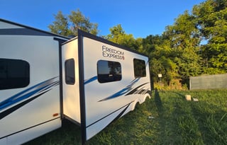 2021 Freedom Express Liberty 292BHDSLE 5955