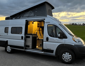 Winnebago Solis 59P