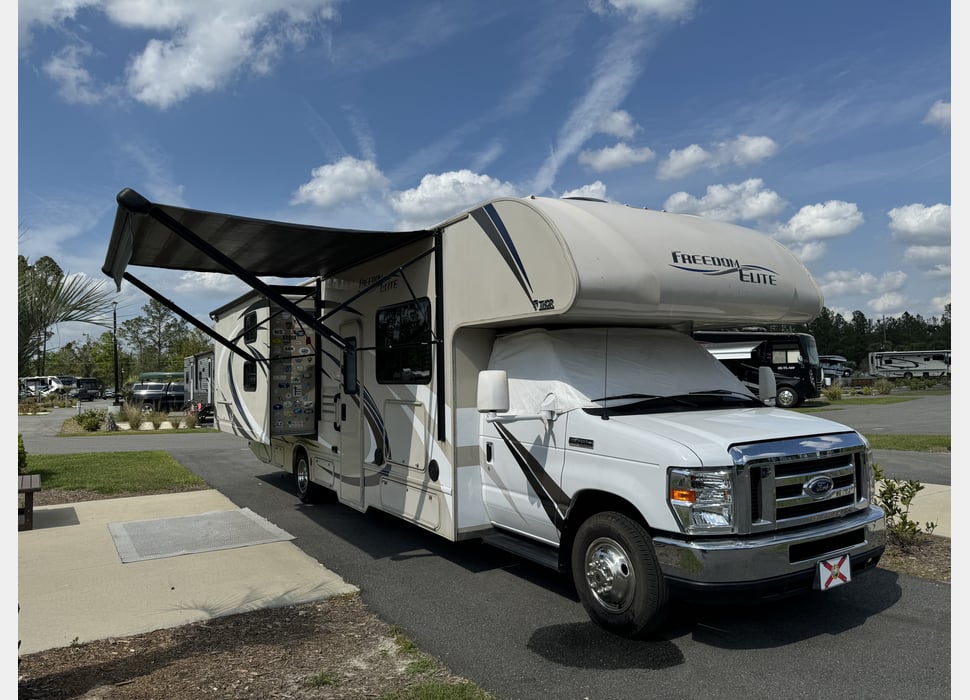 Class C Motor Home rentals in jacksonville