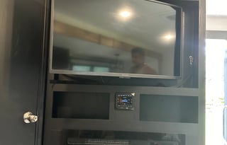 Bella: Clean, spacious & adventure-ready