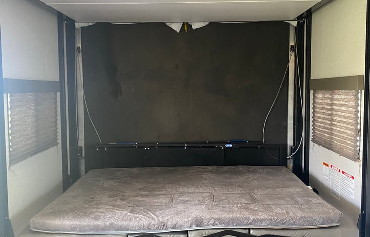 Power bunk bed, you can lower just the bottom of you wanted. Queen size