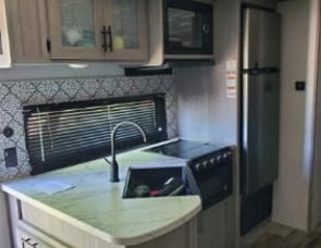 Dutchmen RV Coleman Lantern Series 295QB