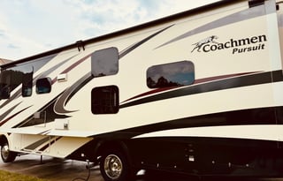 2019 Coachman Pursuit 31BH “Big Bob"