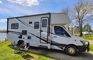 Easy Escape – Mercedes RV |Sleeps 5 |Fully Stocked