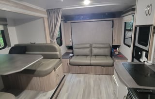 2022 Winnebago Micro Minnie FLX Solar