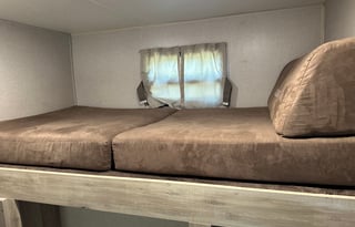 2021 Coachmen Catalina Legacy Edition travel trailer 38ft