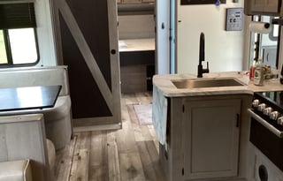 21 Keystone RV Outback Ultra Lite UBH291 Bunkhouse