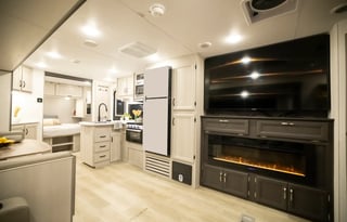 Beautiful Family Friendly 33 FT. Aurora RV