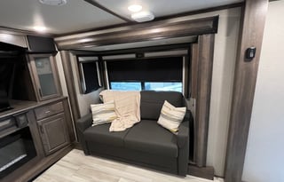 2022 Grand Design Solitude 380FL