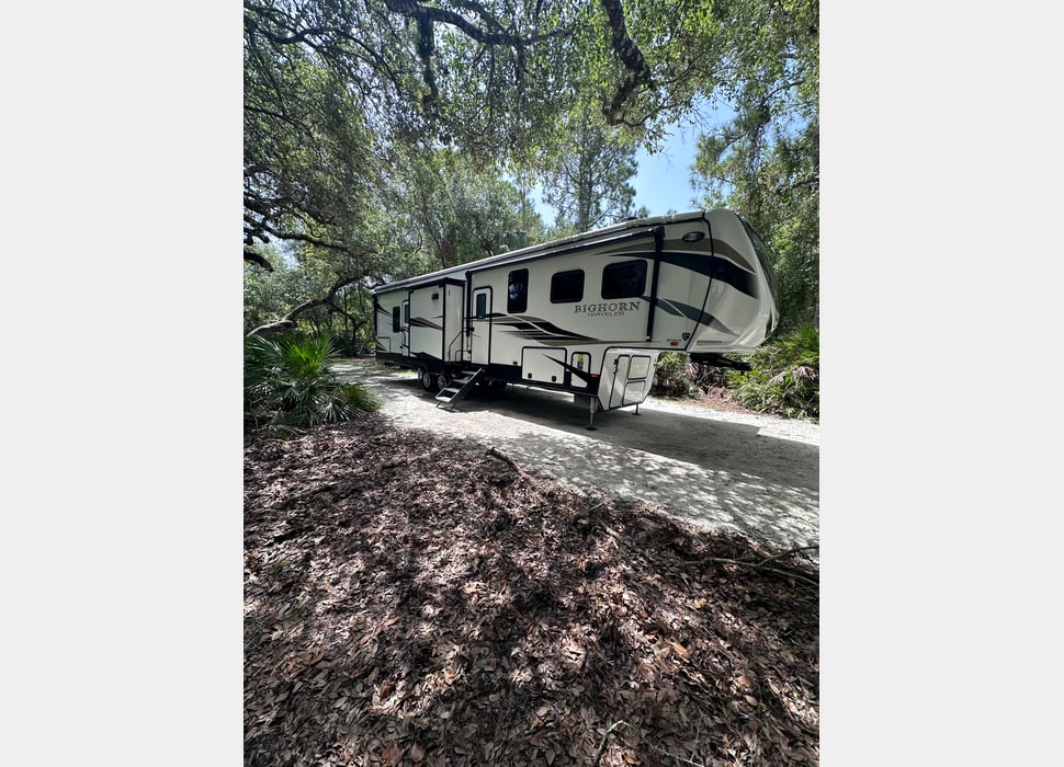 Fifth Wheel rentals in Phoenix