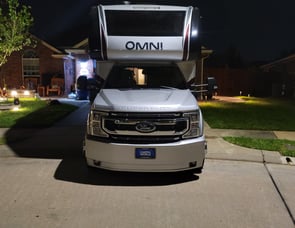 Thor Motor Coach Omni XG32